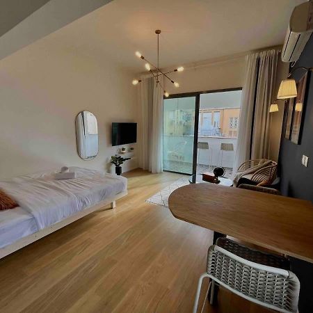 Appartamento Loft Boutique With Balcony Tel Aviv Esterno foto